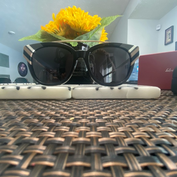 Salvatore ferragamo sunglasses - Picture 5 of 5